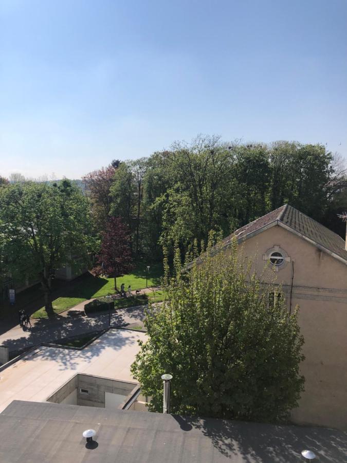 Appart meublé 45m2 calme et lumineux au Continental Vittel Esterno foto